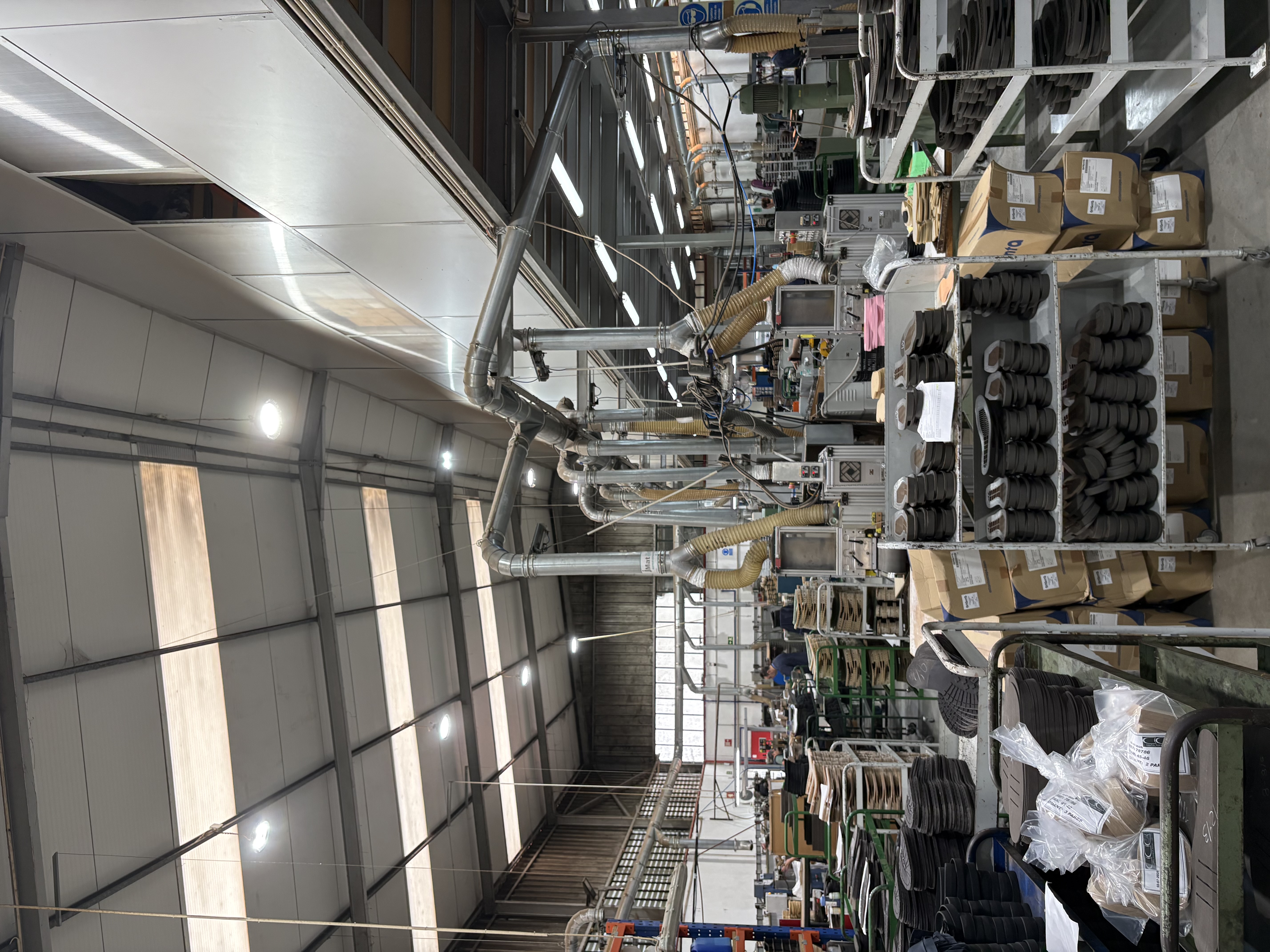 Processos automatizados de produção de solas